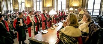 Les&#x20;h&#x00E9;r&#x00E9;sies&#x20;de&#x20;la&#x20;communication&#x20;virtuelle&#x20;et&#x20;ses&#x20;cons&#x00E9;quences&#x20;juridiques&#x20;sur&#x20;les&#x20;proc&#x00E9;dures&#x20;judiciaires&#x20;en&#x20;appel