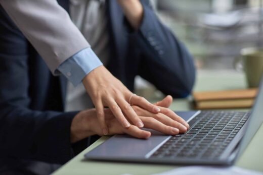 Violences conjugales, relations amoureuses au travail …. Quand la vie personnelle interfère sur la vie professionnelle, quelle posture adopter pour les services RH ?