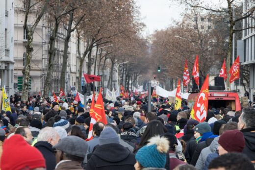 PEUT-ON ENCORE FAIRE GREVE EN FRANCE SANS RISQUER DES SANCTIONS?